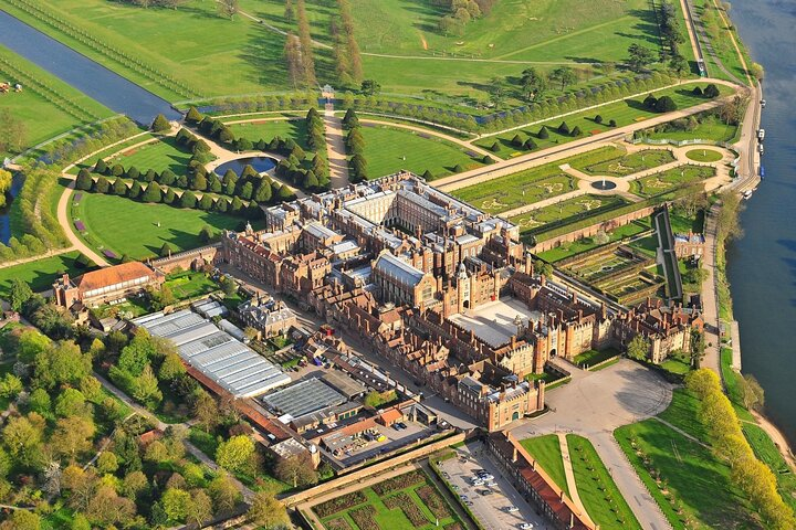 Hampton Court Palace Guided Tour. Full day Entry & Afternoon Tea - Photo 1 of 13